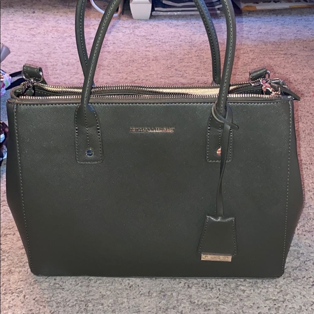 New york & Company purse